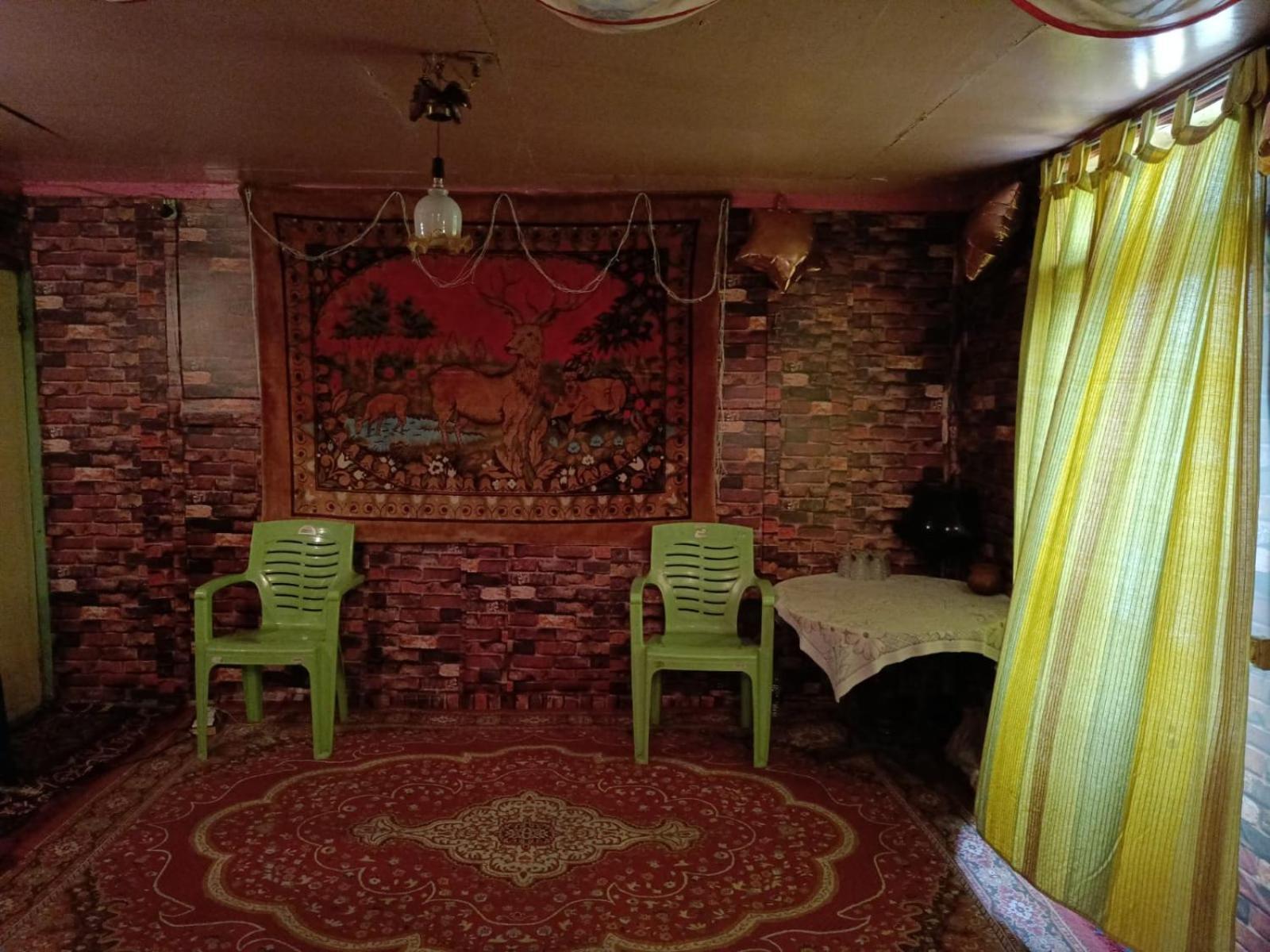 Hotel Island Srīnagar Buitenkant foto